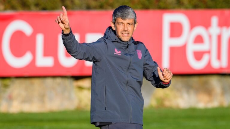 DAVID AZNAR IN ATHLETIC CLUB